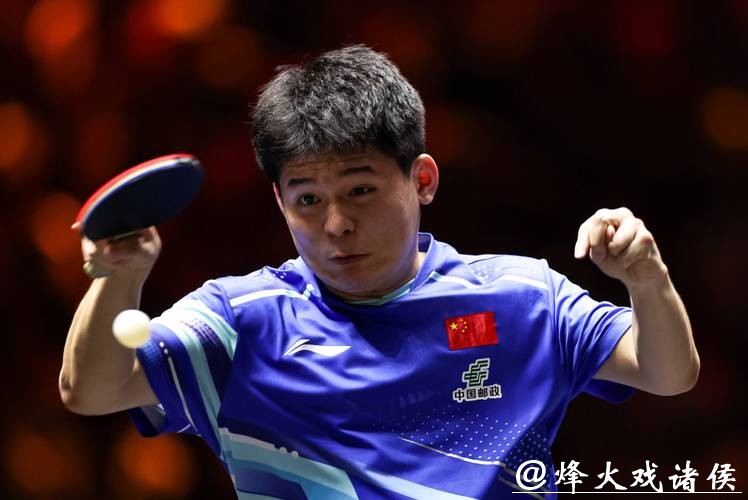 林诗栋险胜,向鹏黄友政出局,男单八强已出四席,国乒占了两席 林诗栋险胜,向鹏黄友政出局,男单八强已出四席,国乒占了两席