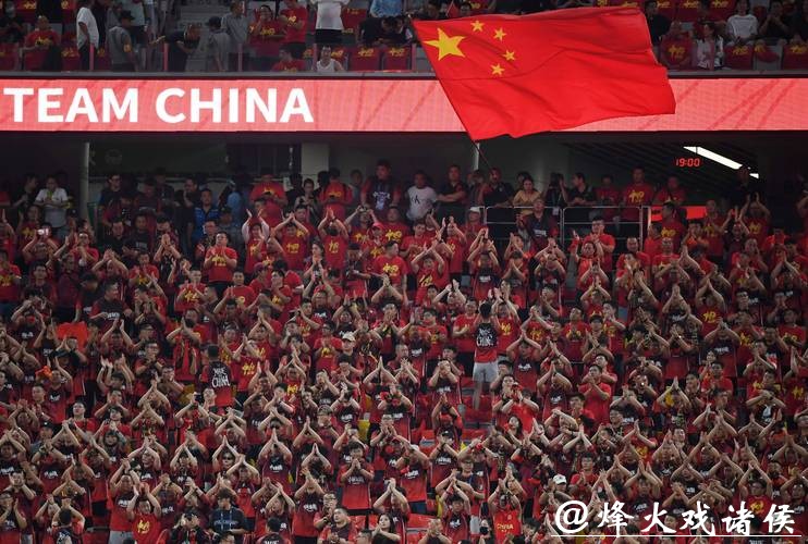祖国万岁！中国球迷免票入场观看U23国足决赛 中国使领馆协商促成